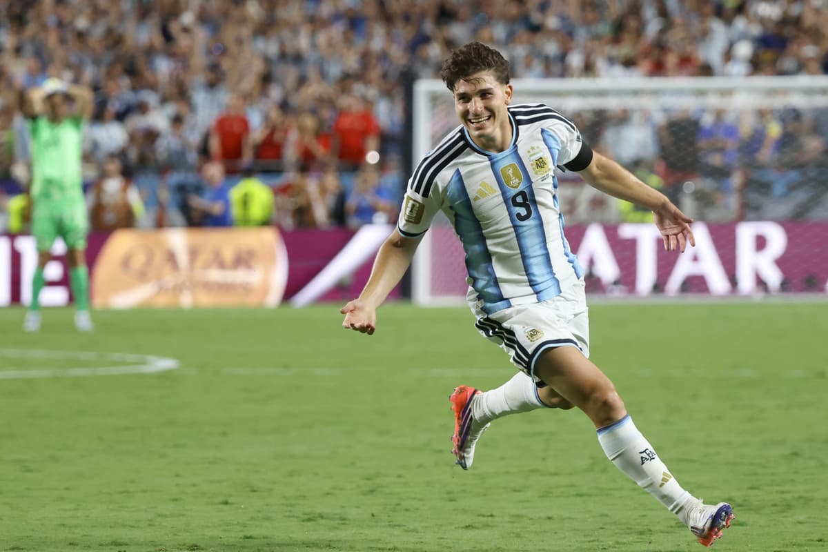 GOL LIBERADOR: el argentino Álvarez rompe su sequía e impulsa a Argentina a semifinales