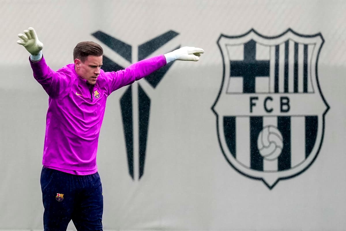 RUMBO A INGLATERRA: Ter Stegen y De Jong viajan con el Barça entre mercado y recuperación