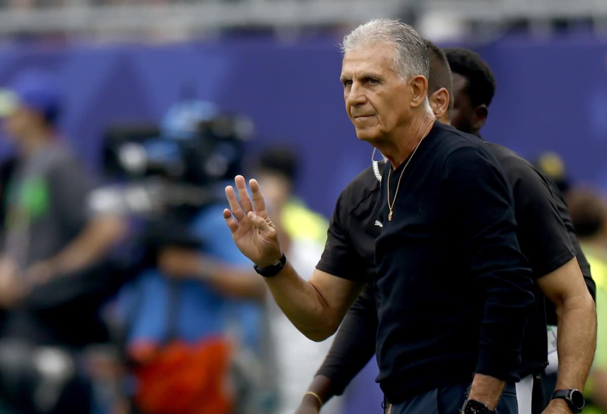 DUELO DECISIVO: Él portugués Queiroz niega problemas con el colombiano James