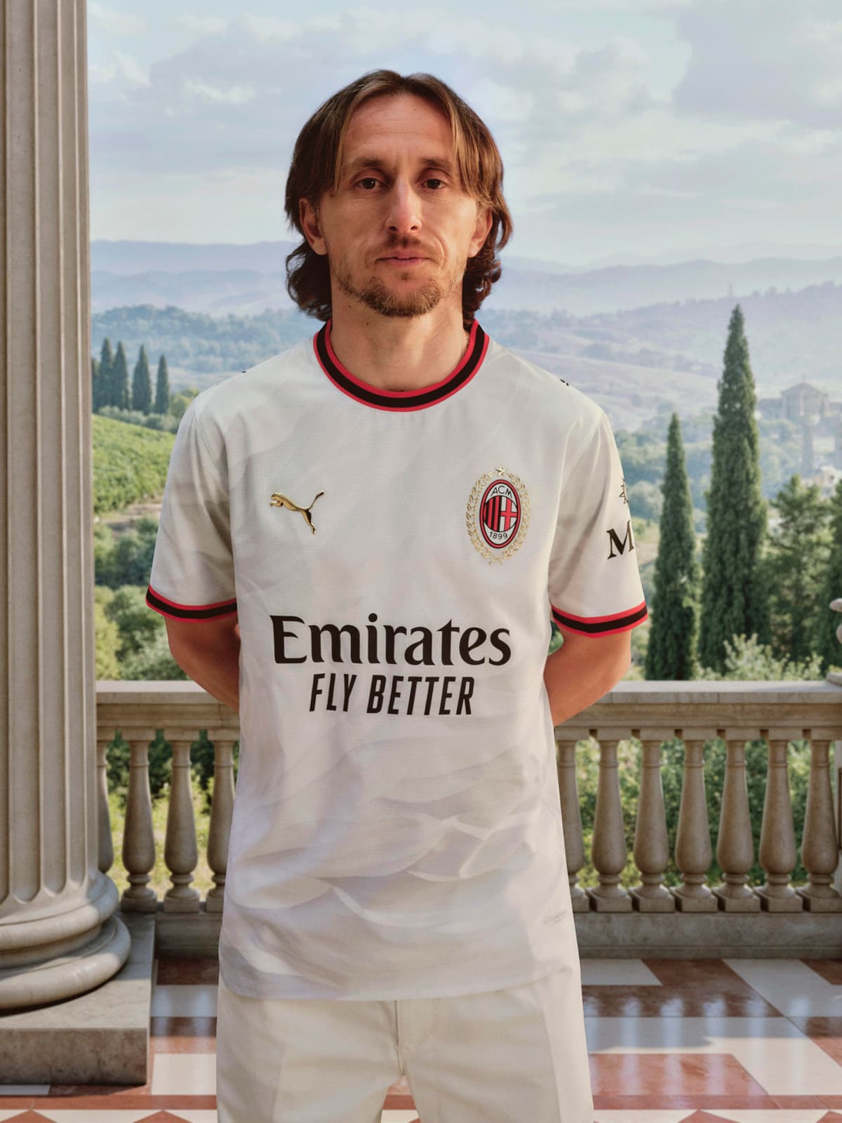 Modric renueva con el Milan una temporada más