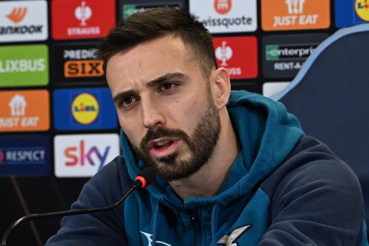 REFUERZO DE LUJO: el español Gila deja Lazio y ficha por el Milan hasta 2031