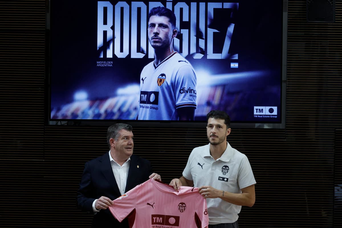 SE QUEDA PARA LIDERAR EL PROYECTO: el argentino Rodríguez renueva con Valencia hasta 2028