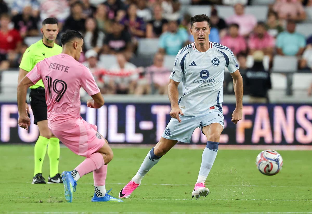RESPALDO TOTAL: Lewandowski felicita a los ocho campeones del Barcelona
