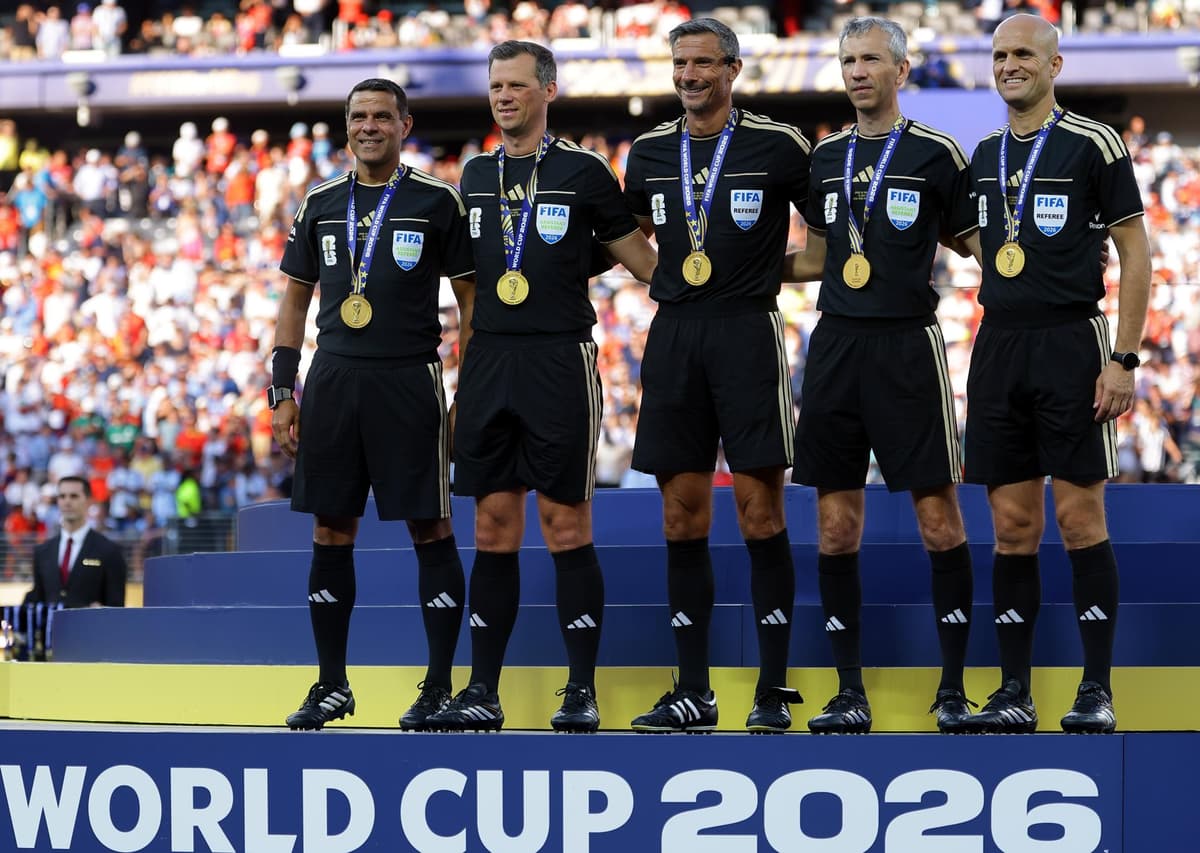ARBITRAJE EN REVOLUCIÓN: rojas para el paraguayo Almirón y el ecuatoriano Hincapié, más VAR y juego efectivo