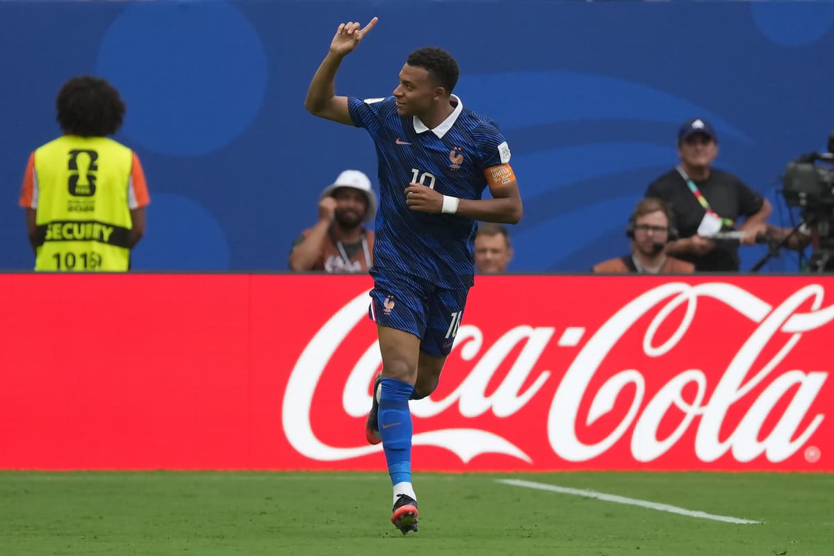 RÉCORD MUNDIAL: Mbappé supera al argentino Messi y toma el mando de la Bota de Oro