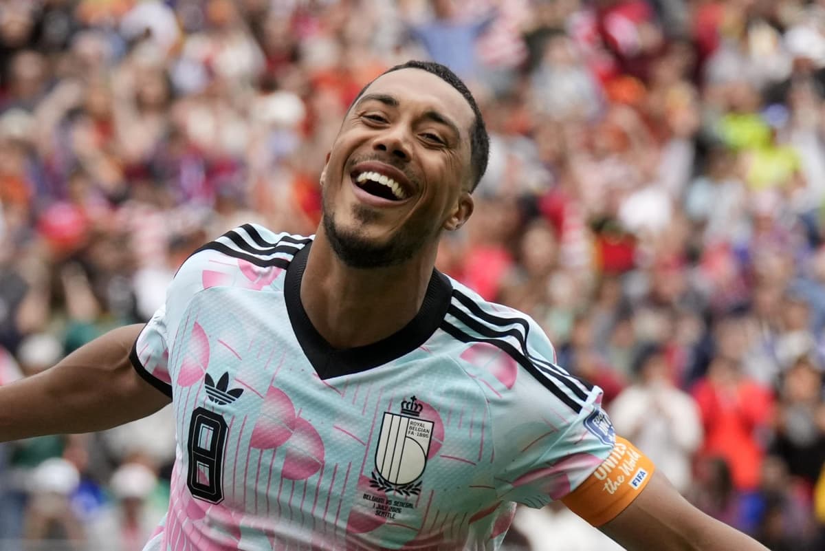 GOLPE EN EL MERCADO El belga Tielemans deja el Aston Villa y ficha por el Manchester United