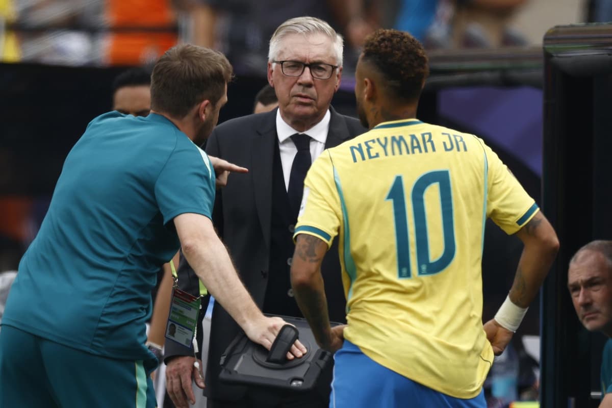 ¡EXPLOTA CONTRA LA CBF! brasileño Romário cuestiona la renovación de Ancelotti tras el fracaso de Brasil