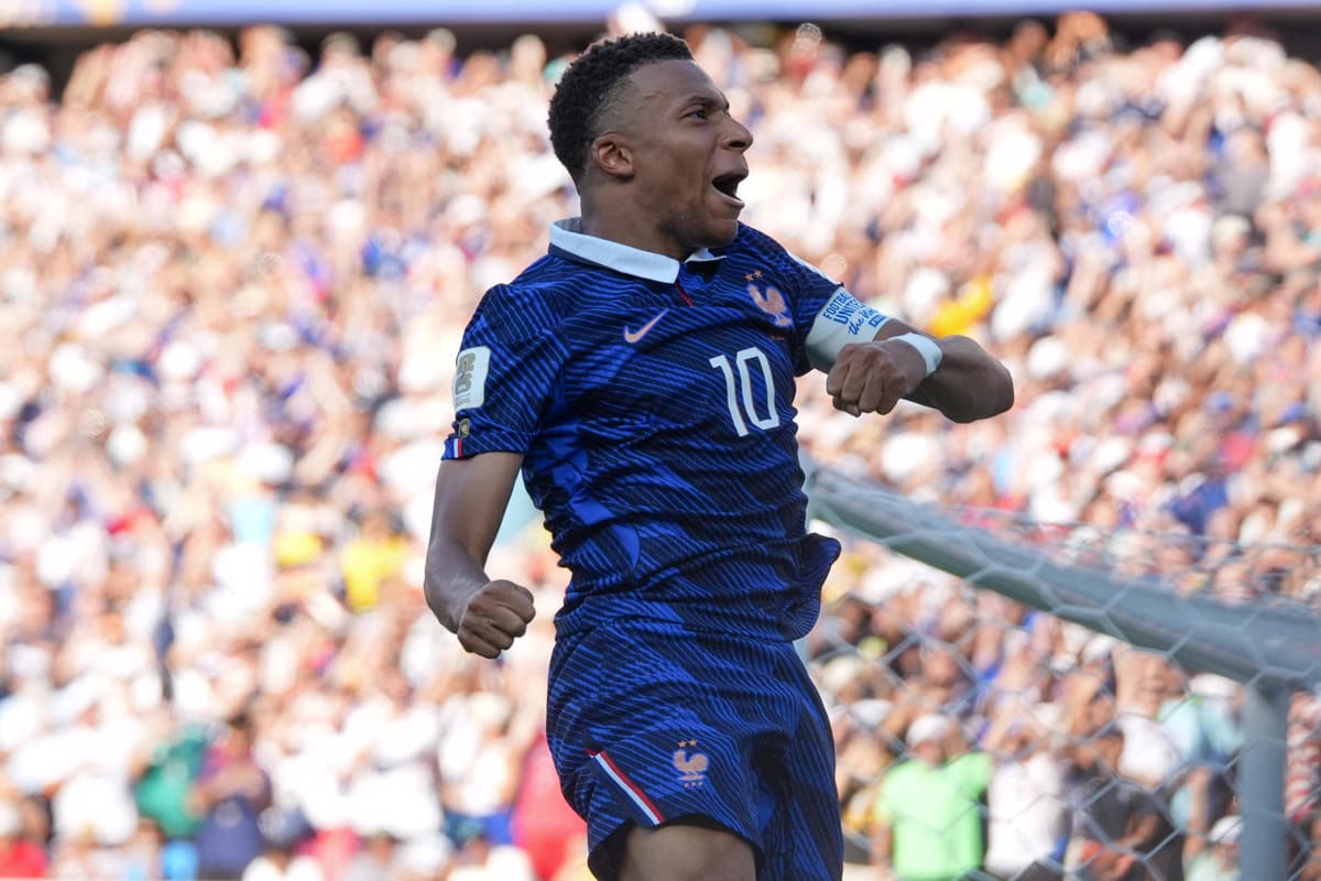 A UN GOL DEL RÉCORD: francés Mbappé acecha al argentino Messi en la cima histórica del Mundial