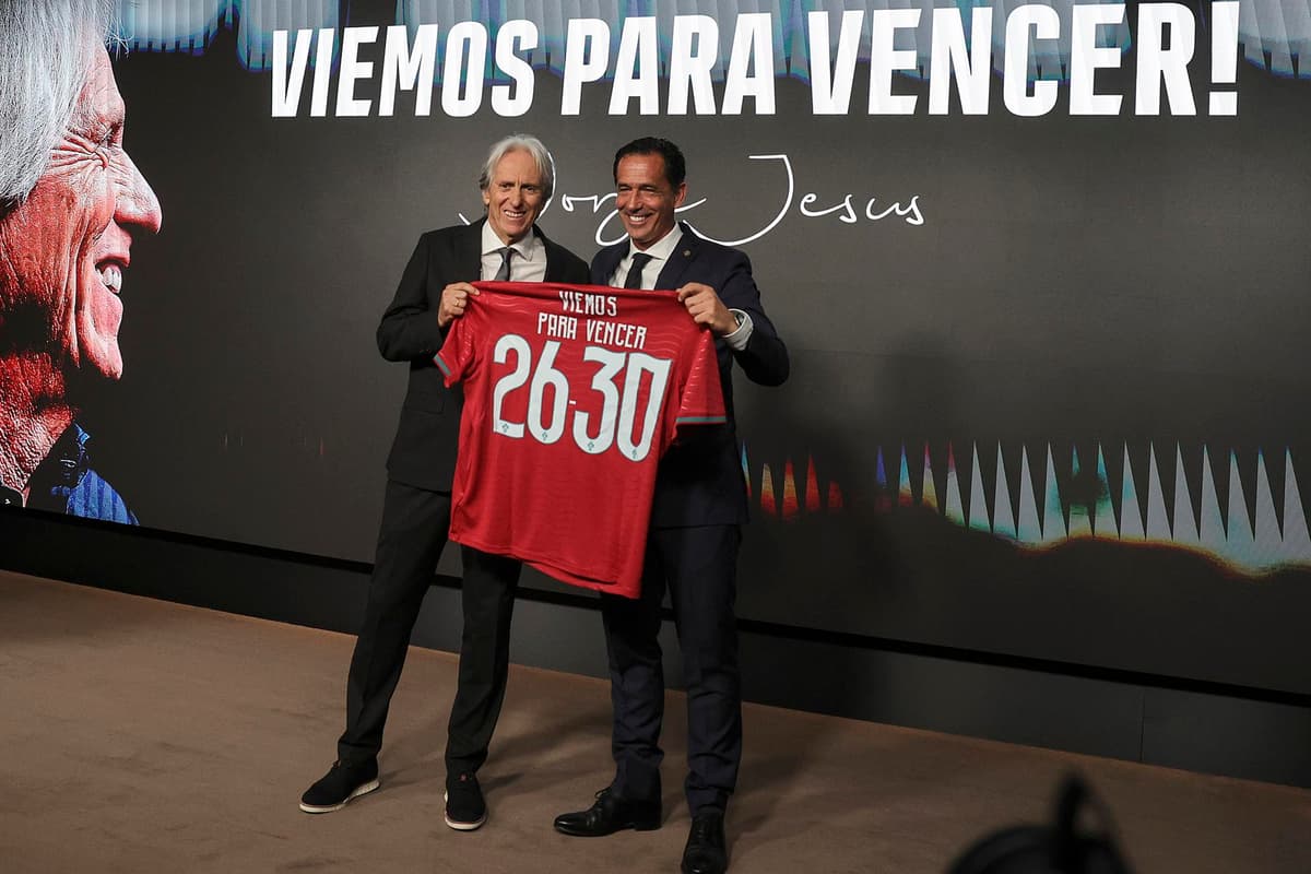 NUEVA ERA EN PORTUGAL: el portugués Jesus reemplaza al español Martínez como seleccionador nacional