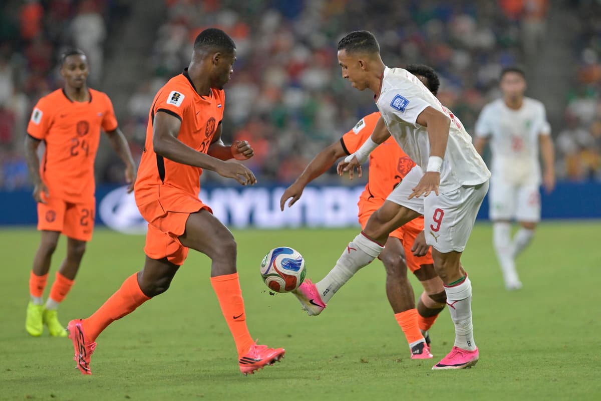 BOMBA EN EL MERCADO: Dumfries firma con Real Madrid hasta 2030