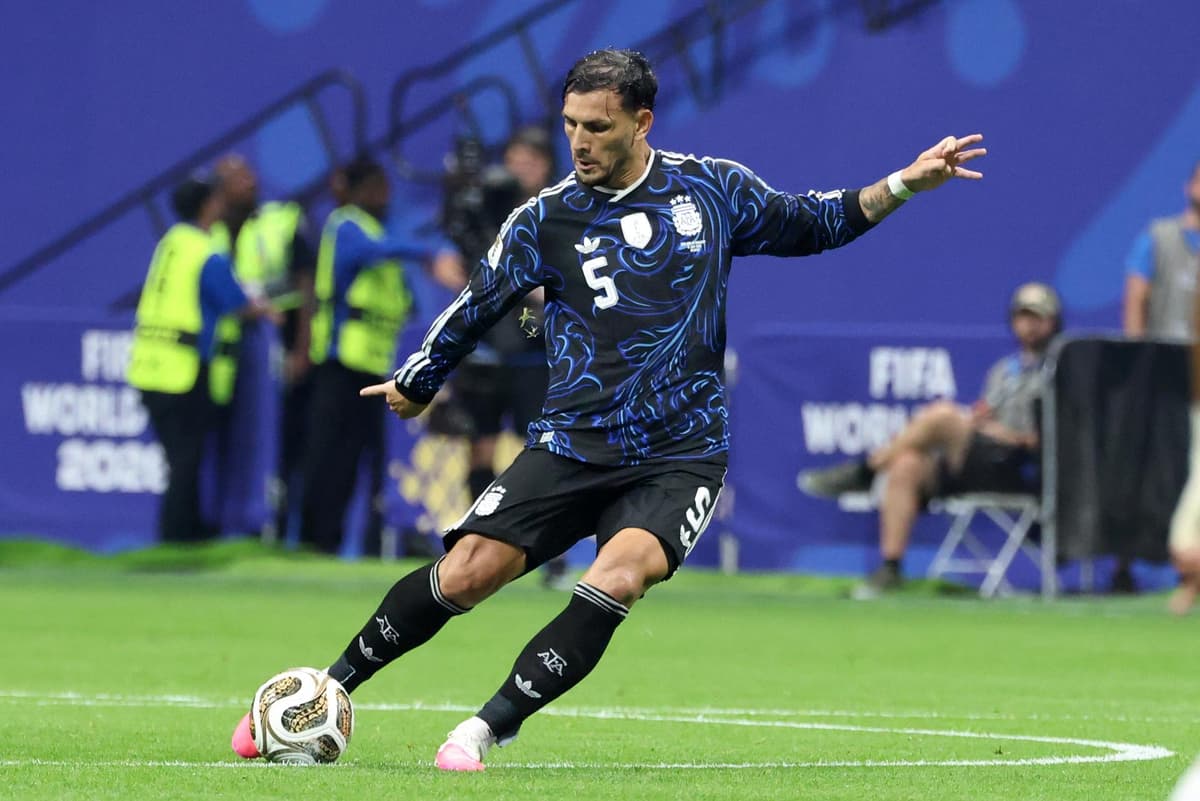 ¡EXAGERADA! El argentino Paredes cuestiona sanción de FIFA