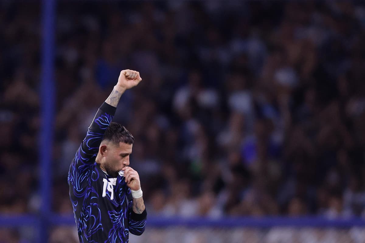 ADIÓS A LA ALBICELESTE: el argentino Otamendi cierra una era después de 139 partidos
