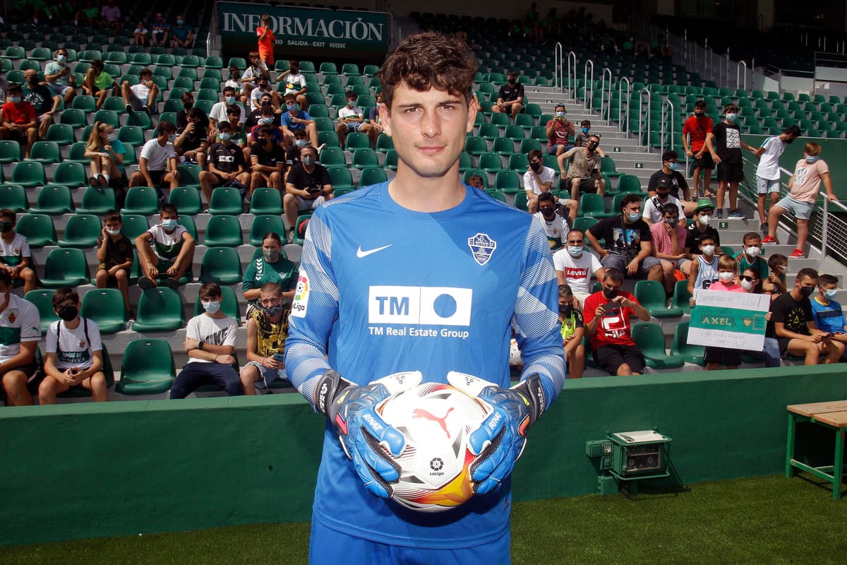 REGRESO CANALLA: argentino Werner renueva con Elche hasta 2028 y vuelve cedido a Rosario Central