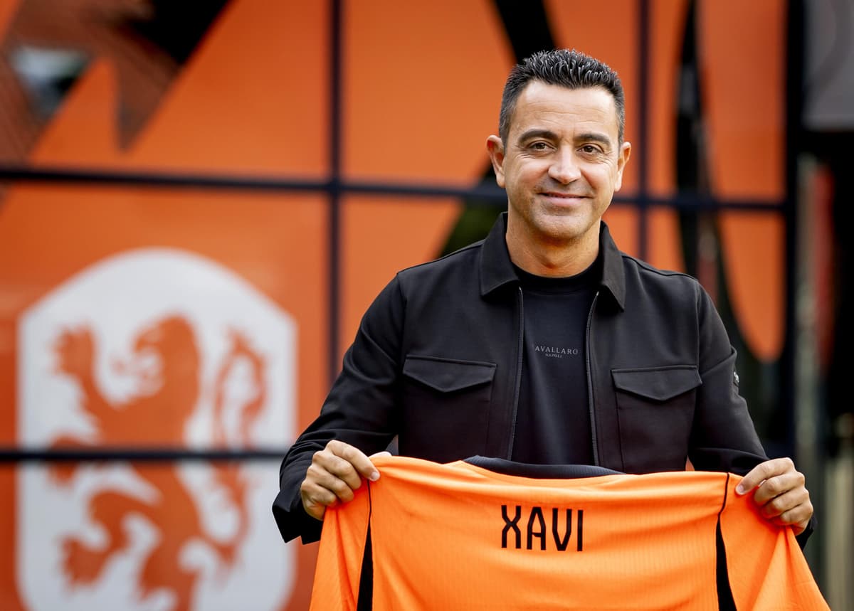 ¡A LA UNIVERSIDAD! El español Xavi Hernández asume Países Bajos