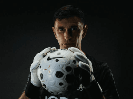 ¡DEBUT DE LUJO! El argentino Martínez será titular del Chelsea