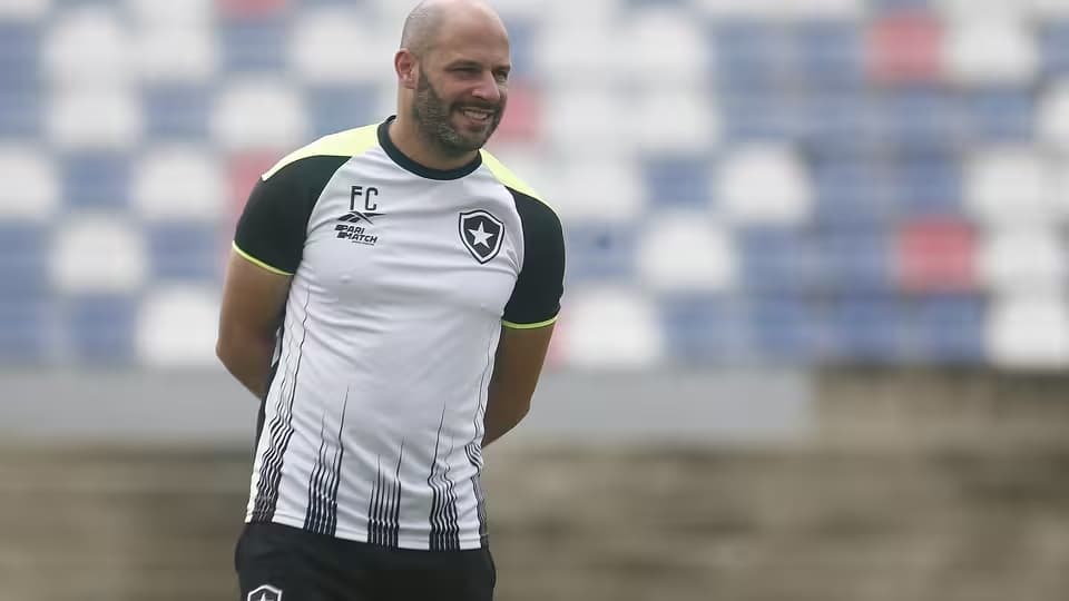 ¡CAMBIO DE RUMBO! El portugués Carvalho deja el Botafogo tras la crisis