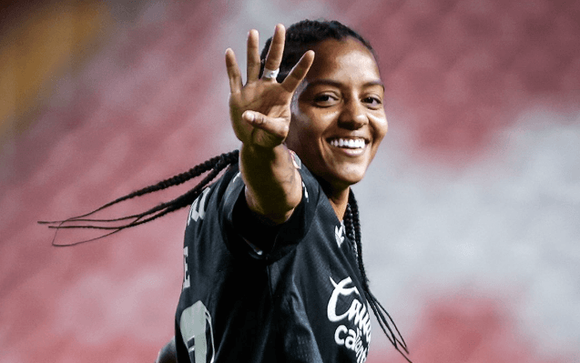 ¡GOLEADORA! La brasileña Geyse destroza al Necaxa