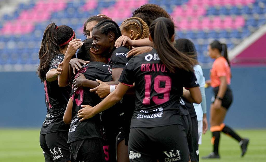 ¡VENTAJA CLAVE! La colombiana Páez acerca a Dragonas al tricampeonato