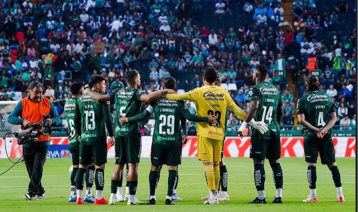 ¡DUELO LATINO! Los colombianos Arcila y Romaña lideran a León ante Salt Lake
