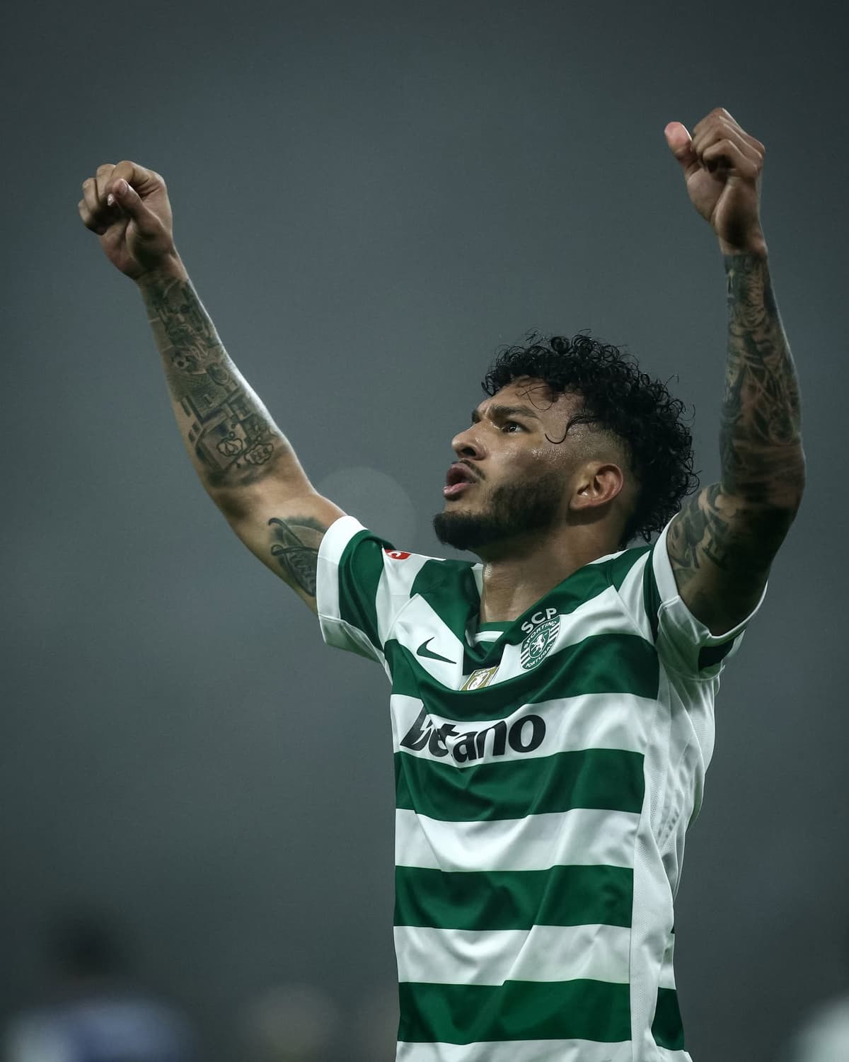 ¡REGRESÓ EL GOL! El colombiano Suárez impulsa al Sporting ante Alverca