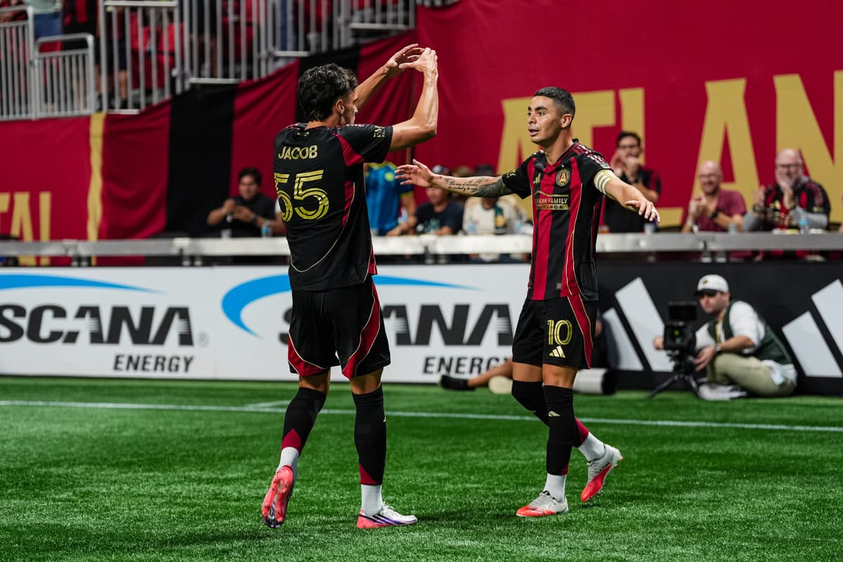 ¡RACHA ENCENDIDA! El argentino Jacob marca, el paraguayo Almirón hace historia y Atlanta United vence a Sporting KC