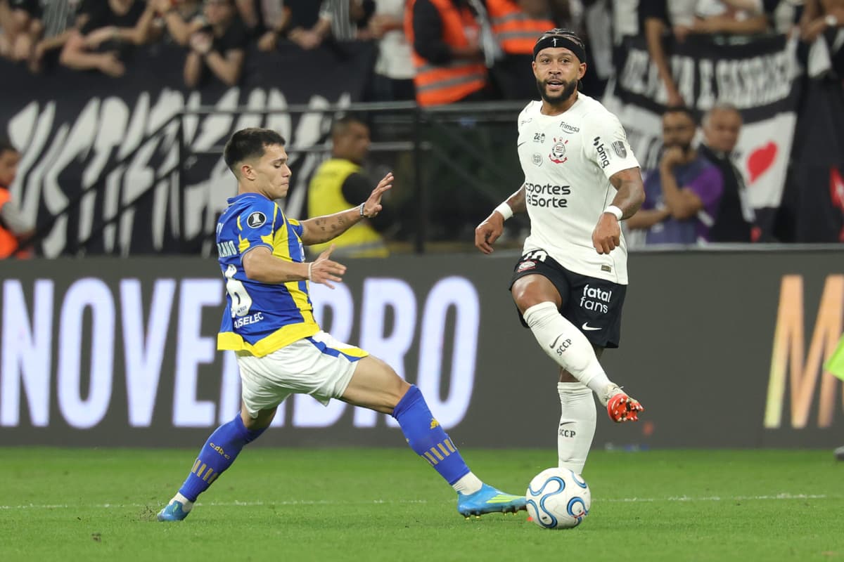 ¡HÉROE DE ÚLTIMA HORA! El brasileño Bidon guía al Corinthians a cuartos ante Rosario Central