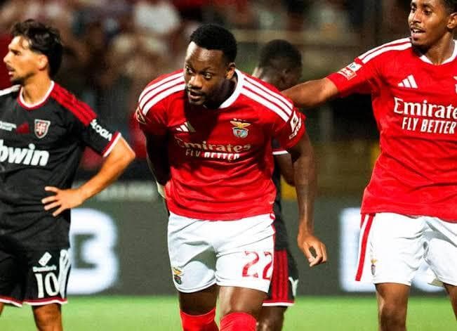 ¡PALIZA TOTAL! El argentino Prestianni y el colombiano Durán lideran el 0-7 del Benfica