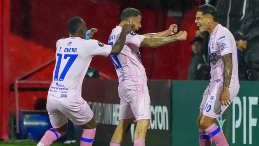 ¡DOBLETE! El argentino Martínez guía al Mixco ante Umecit