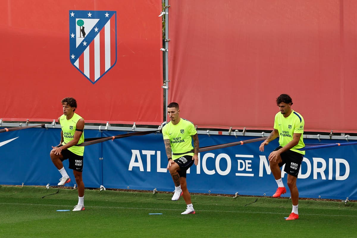Baena y Llorente, en el probable once ante el Sevilla