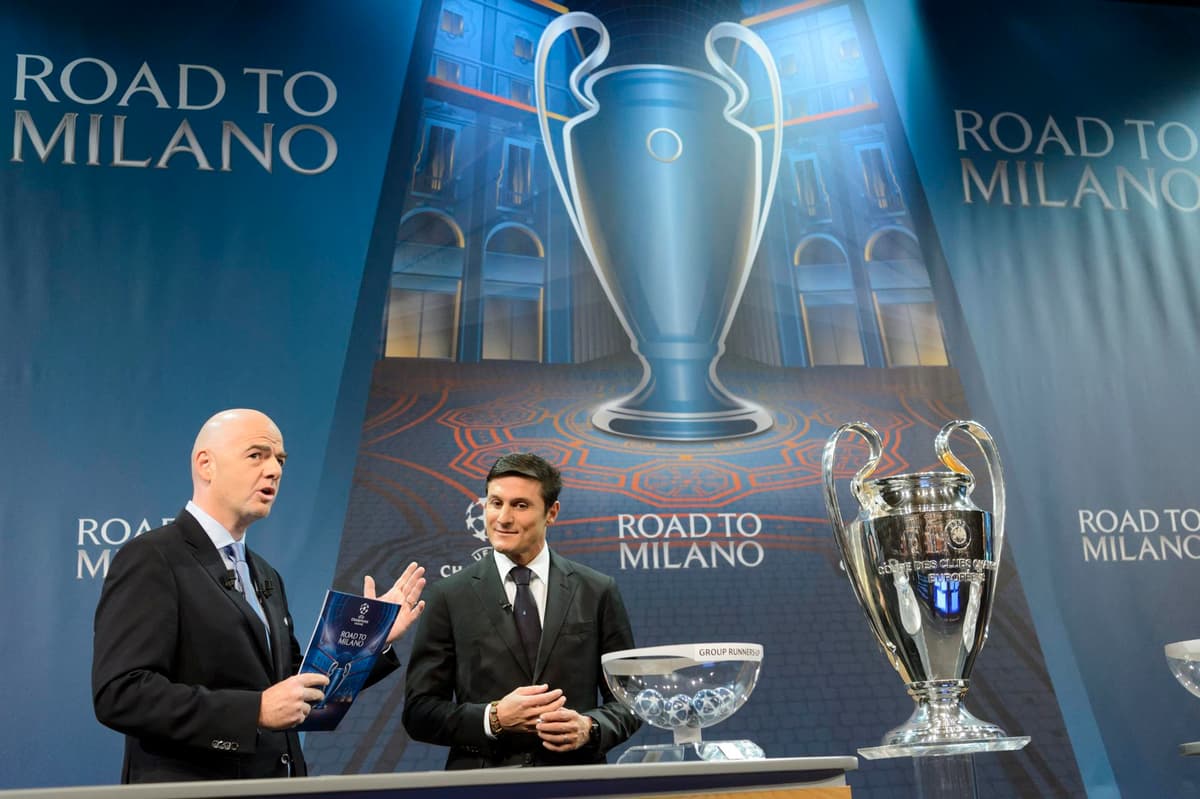 Leyendas del fúbol como Cafú, Zanetti y Roberto Carlos muestran su apoyo a Infantino