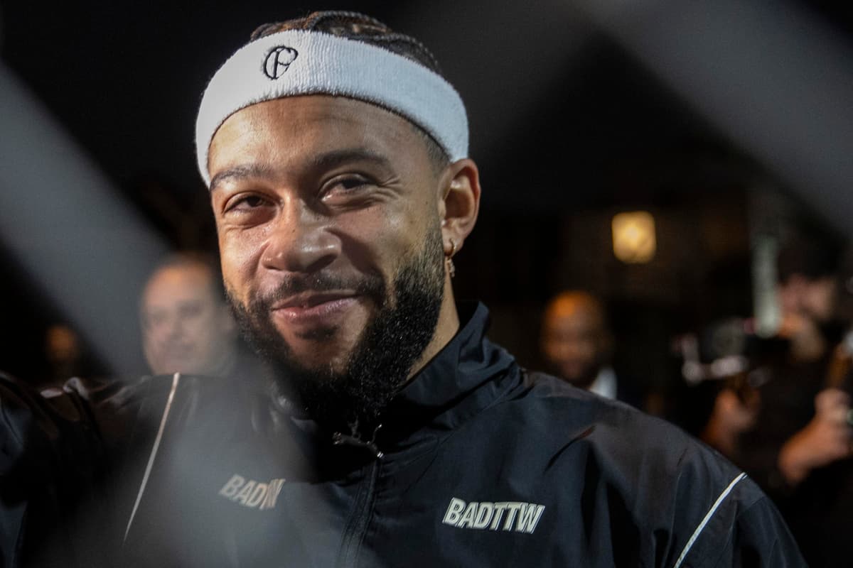 ¡EXPEDIENTE ABIERTO! El neerlandés Depay queda bajo investigación de Conmebol por supuesto gesto obsceno a hinchas de Estudiantes