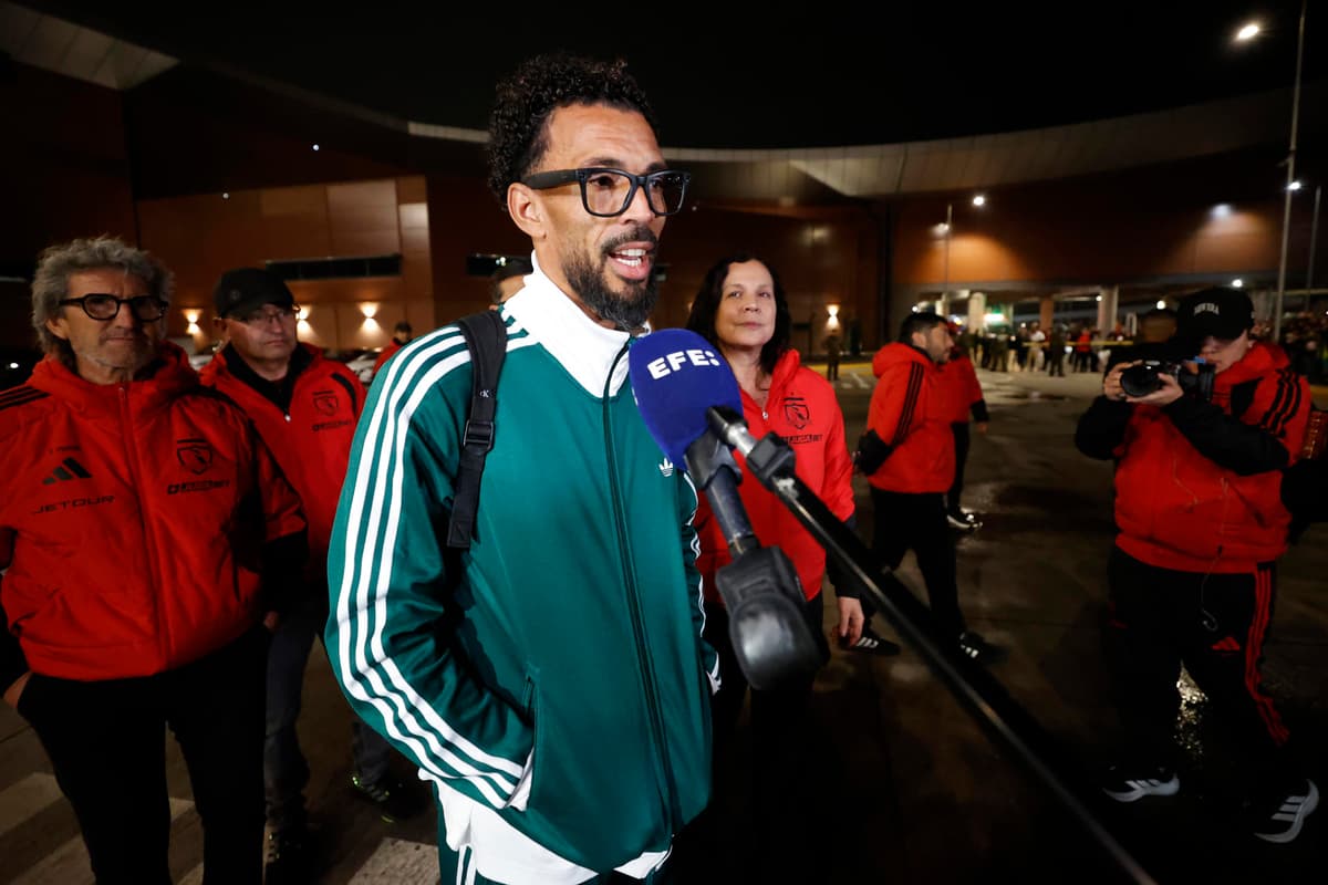 Vozinha ilusiona a Colo Colo y se declara «muy feliz de haber llegado» a Chile