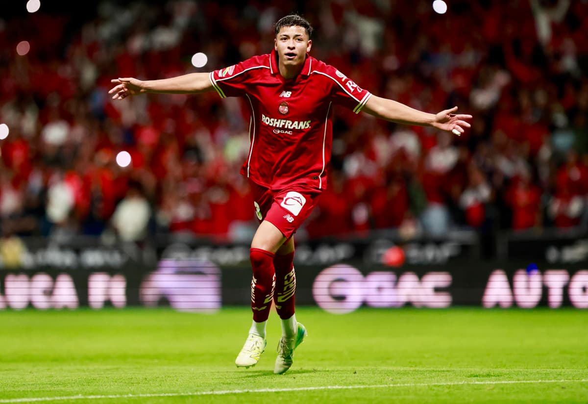 ¡GOLEADA ESCARLATA! El brasileño Helinho impulsa al Toluca al segundo lugar del Apertura