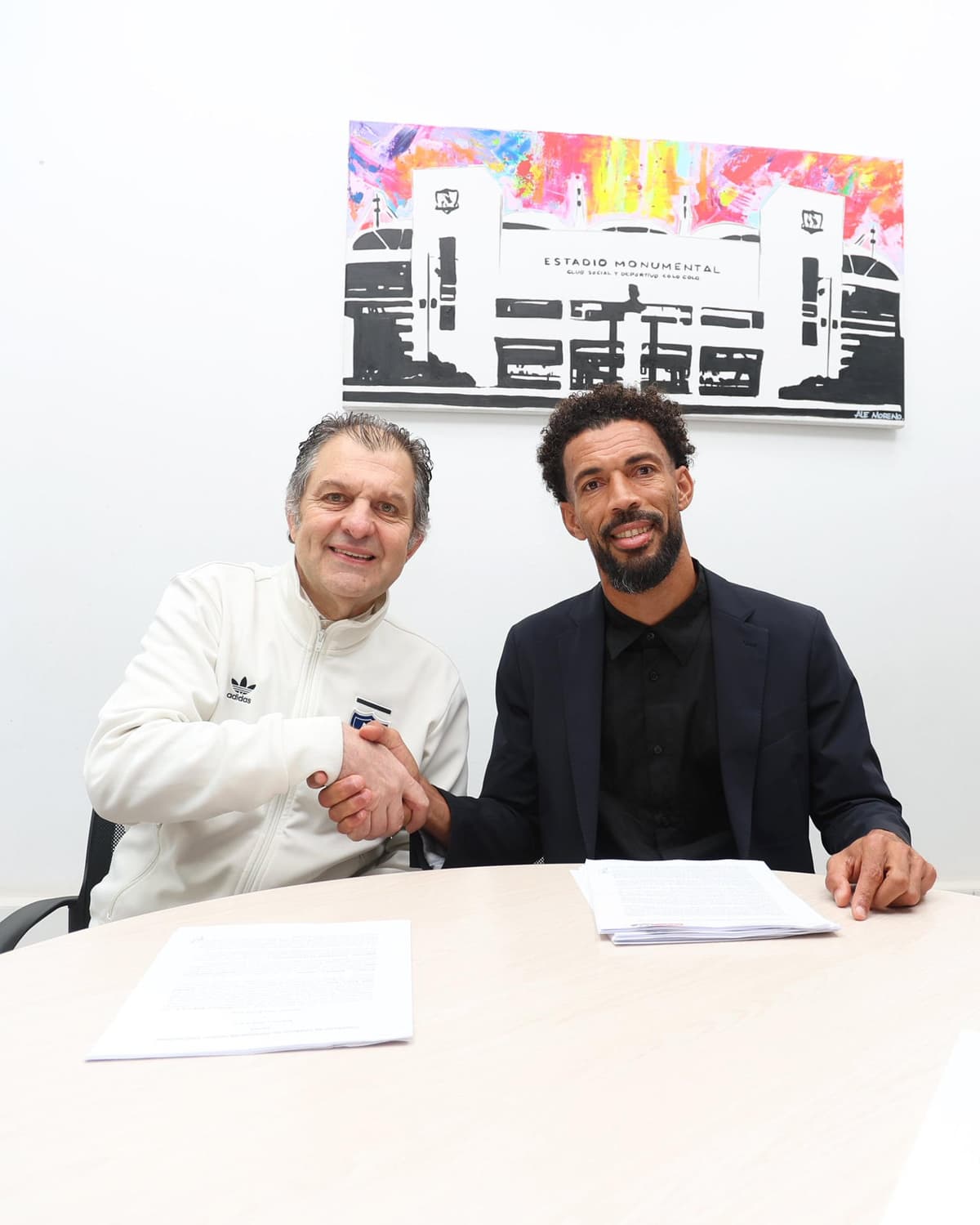 ‘Vozinha’ firma contrato con Colo Colo