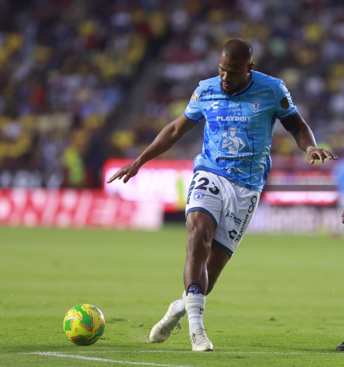 A menos de un mes de cumplir 37 años, Salomón Rondón está a 4 goles del medio centenar