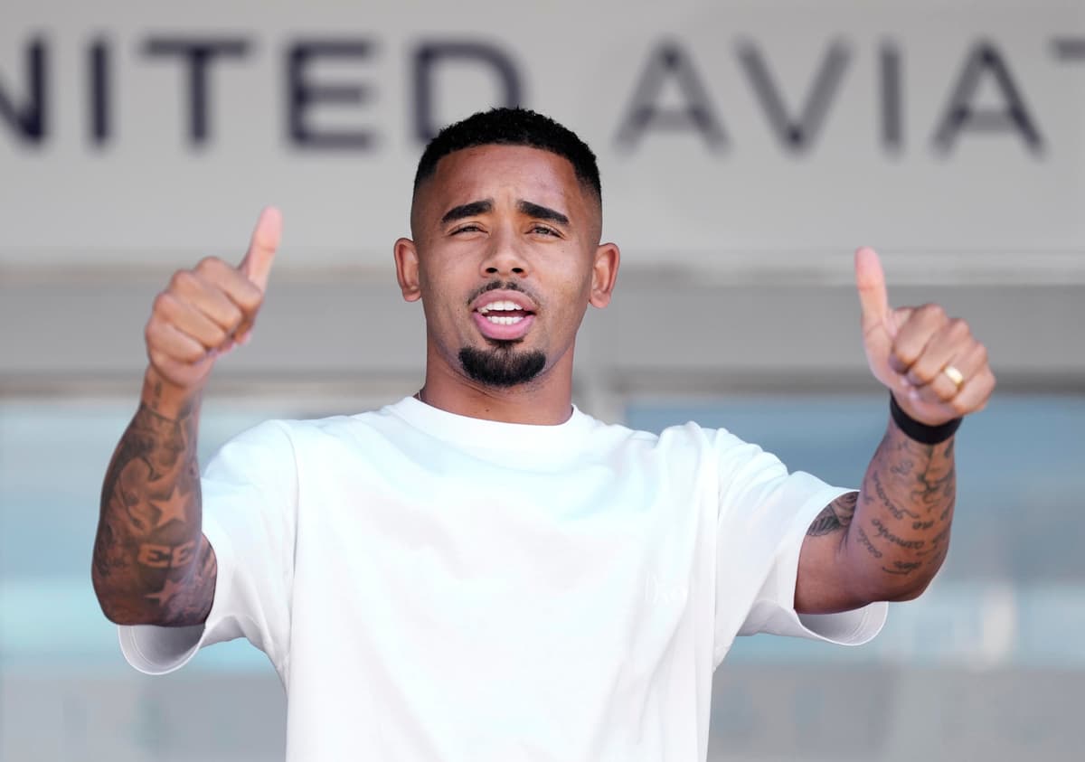 Gabriel Jesus se muestra «muy feliz» a su llegada a Barcelona para firmar como azulgrana