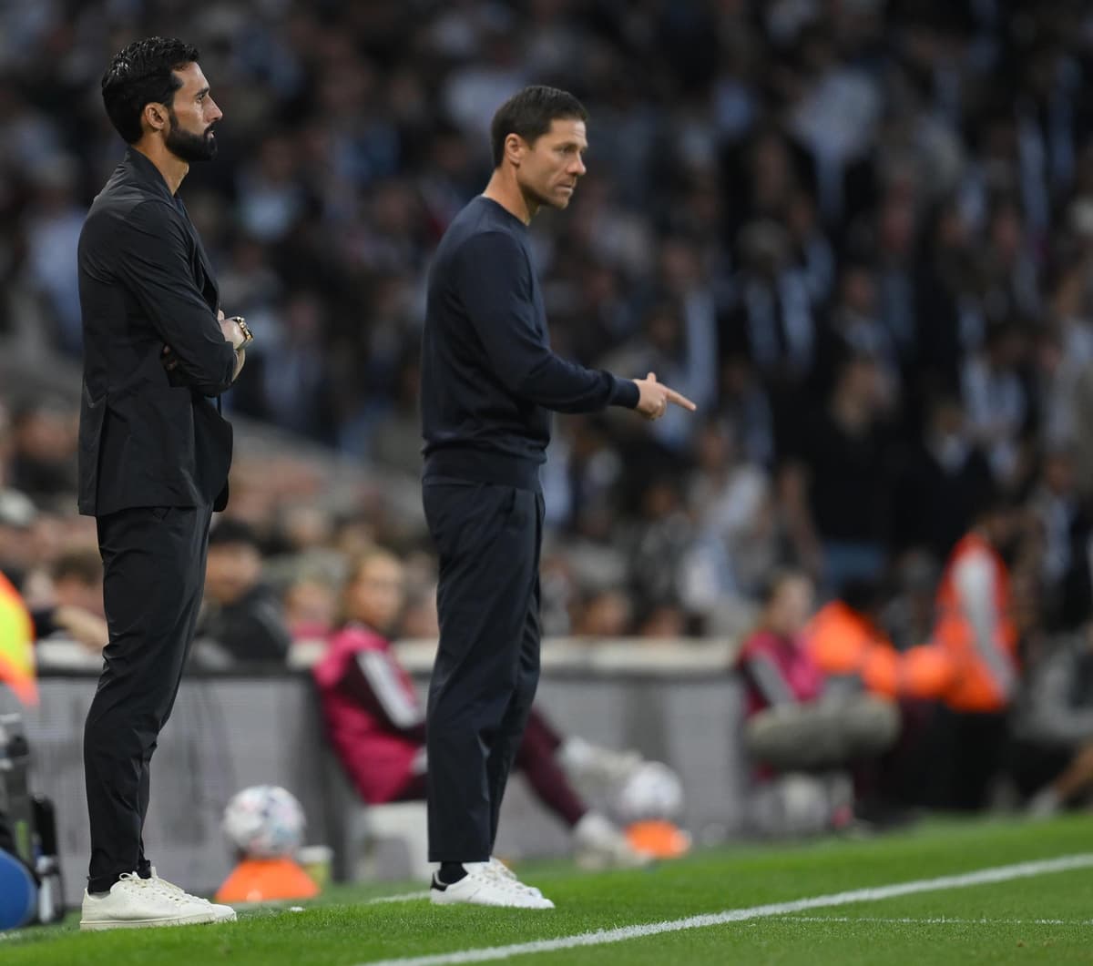 2-3. Xabi Alonso le gana la primera batalla a Arbeloa