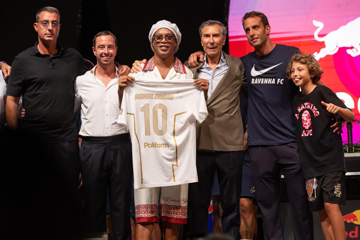 ¡REGRESA LA MAGIA! El brasileño Ronaldinho promete ganar con Ravenna