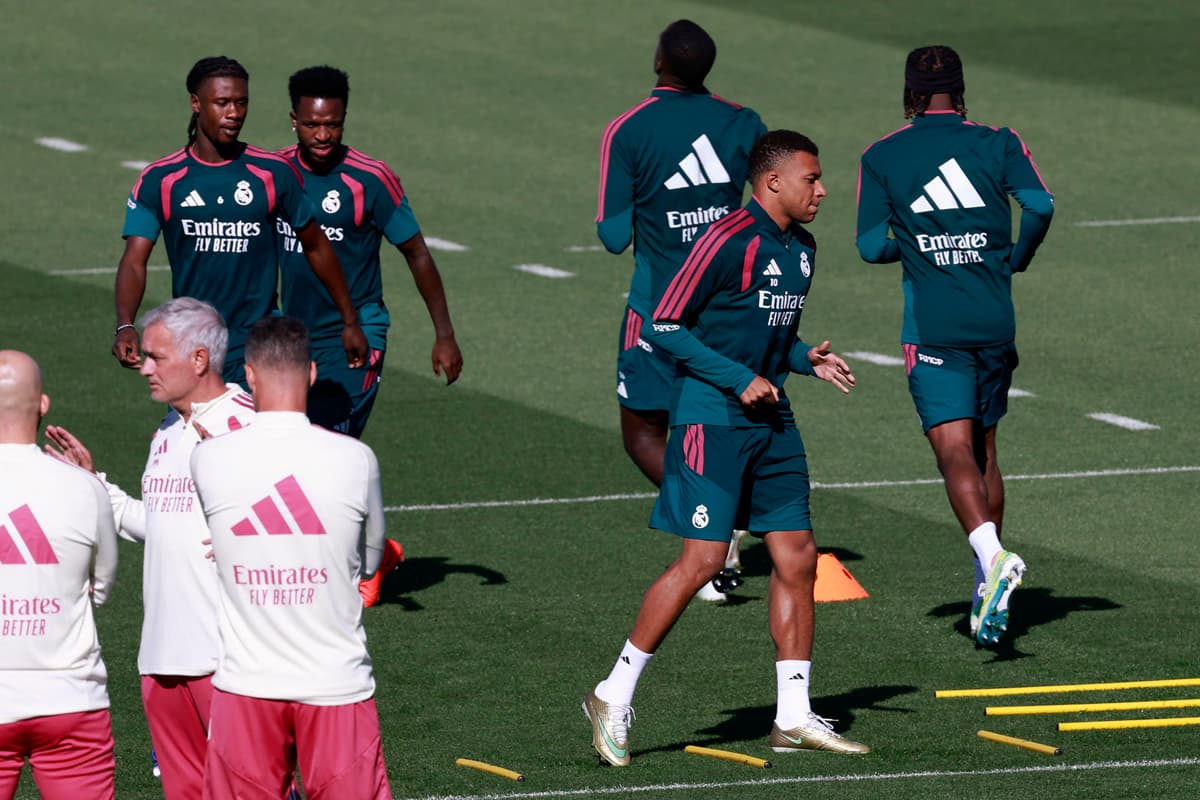 Mourinho pide el Balón de Oro para Mbappé: «Ha hecho historia este verano»