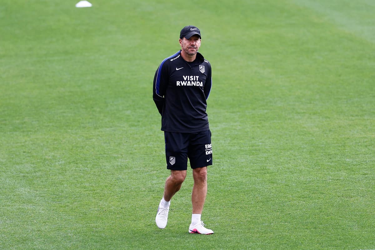 El Atlético viaja a Sevilla sin Julián Alvarez ni Vargas y con la novedad de ‘Cuti’ Romero