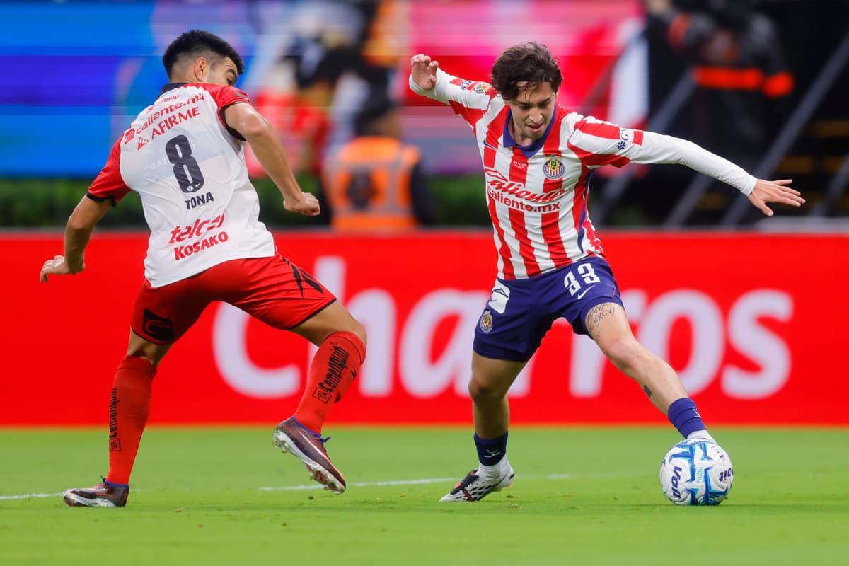 ¡GOLEADA! El argentino Milito castiga al Tijuana de Abreu
