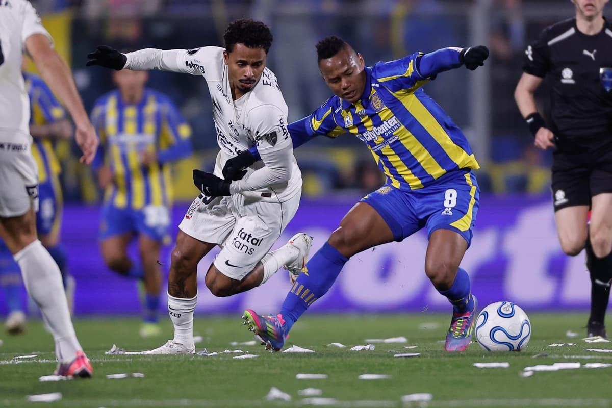 ¡CUARTOS EN JUEGO! El argentino Di María lidera a Rosario Central ante Corinthians