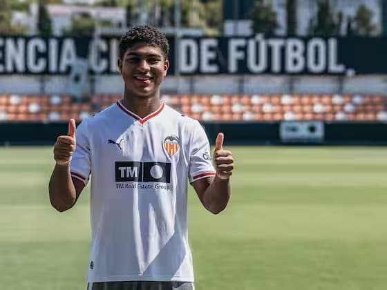 ¡NUEVO TALENTO! El venezolano Davis llega al Valencia para reforzar el Mestalla