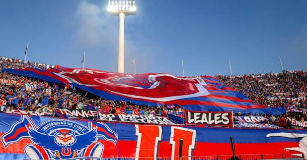 ¡TENSIÓN! Detienen a 76 barristas de la U antes del superclásico