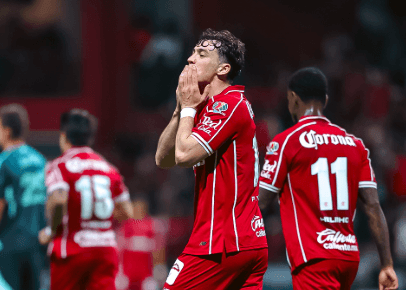 Federico Viñas rescata al Toluca ante el León durante la jornada 14 del Apertura mexicano.