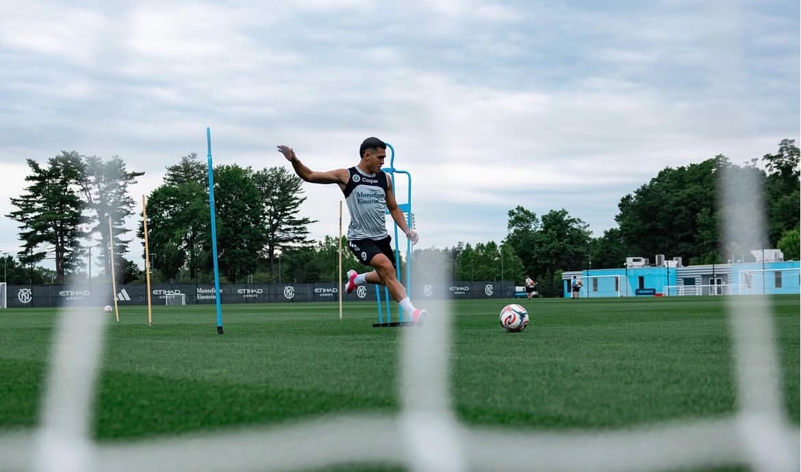 ¡EL REGRESO SE ACERCA! El costarricense Martínez vuelve al banco del New York City FC, pero sigue sin jugar