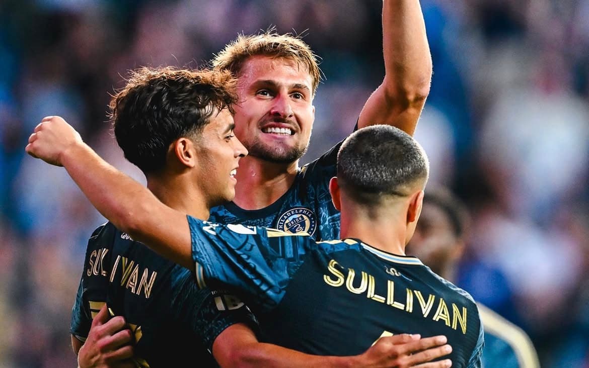 ¡NOCHE HISTÓRICA! Bruno Damiani firma su primer hat trick y mete a Philadelphia en la pelea