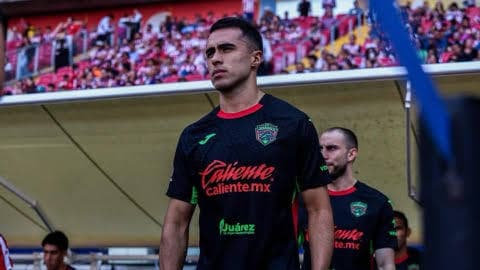 ¡REFUERZO AZTECA! El mexicano García llega a Universidad Católica