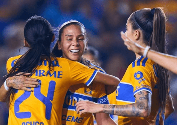 ¡LÍDERES! Tigres del español Martínez golea a Santos en el Apertura femenino