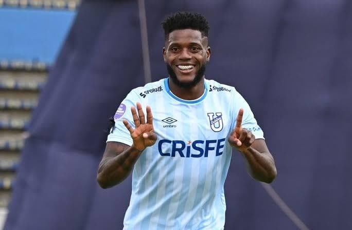 ¡A HEXAGONAL! El panameño Fajardo guía a Católica al empate ante Aucas